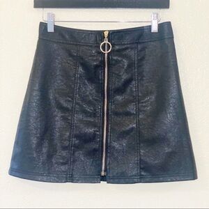 Amor Mio 90’s Inspired Faux Leather‎ Mini Skirt